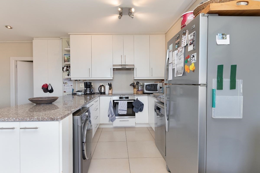 To Let 2 Bedroom Property for Rent in Sea Point Western Cape